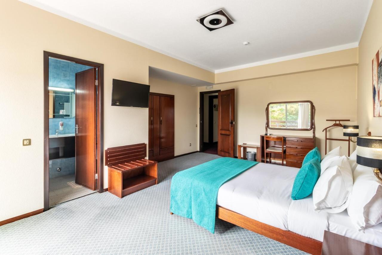 Hotel Colmeia Monte Real Extérieur photo