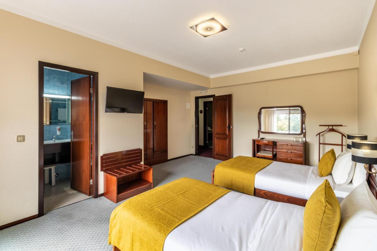 Hotel Colmeia Monte Real Extérieur photo