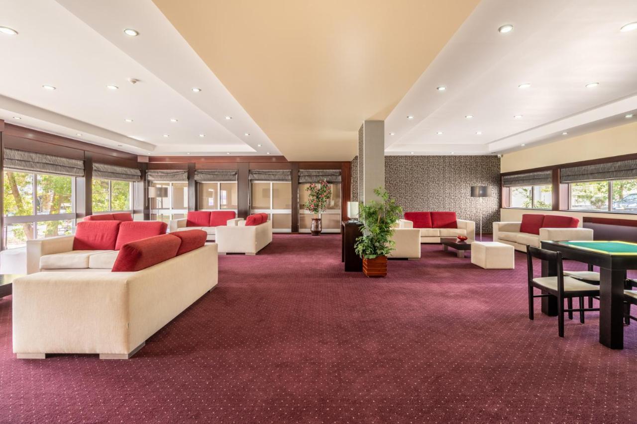 Hotel Colmeia Monte Real Extérieur photo