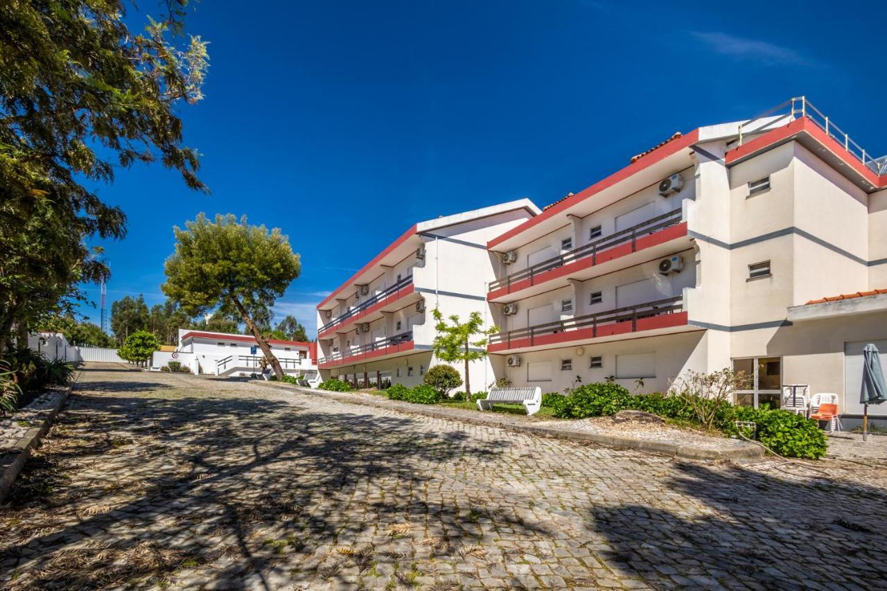 Hotel Colmeia Monte Real Extérieur photo