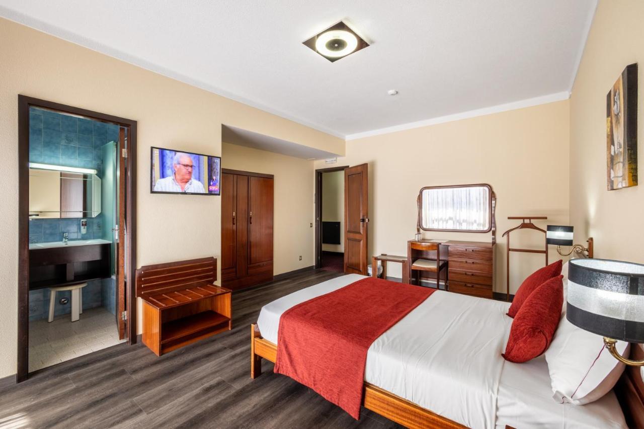 Hotel Colmeia Monte Real Extérieur photo